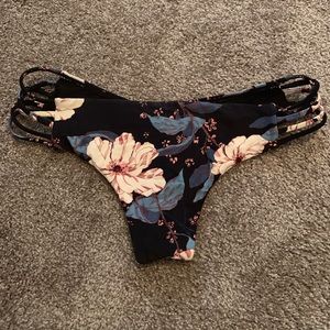 Billabong bikini bottoms